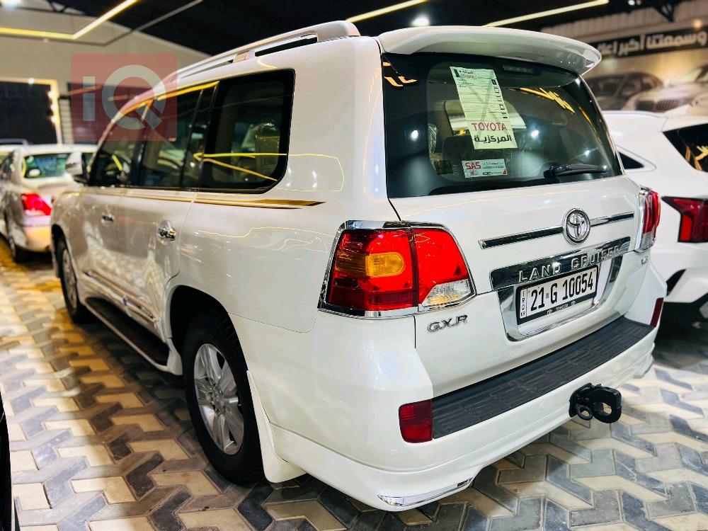 تويوتا لاندكروزر